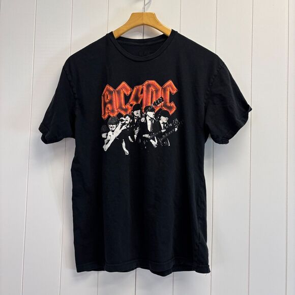 AC/DC Rock Or Bust World Tour 2015 Graphic Tee Men‎ Large Rocker Legends Grunge - Picture 1 of 7